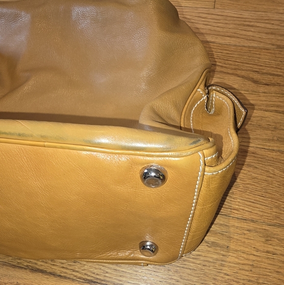 Authentic Marc Jacobs Camel Buckle Bag - Picture 10 of 16